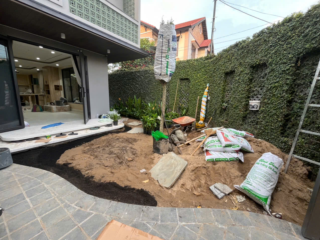 Khảo Sát Sân Vườn Tận Nơi