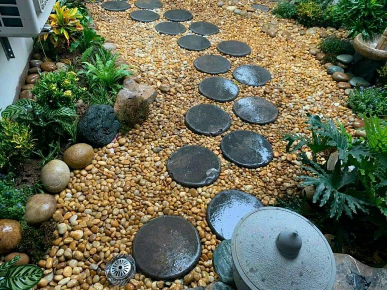 đá bước đi Tổ Ong là linh hồn của cảnh quan sân vườn