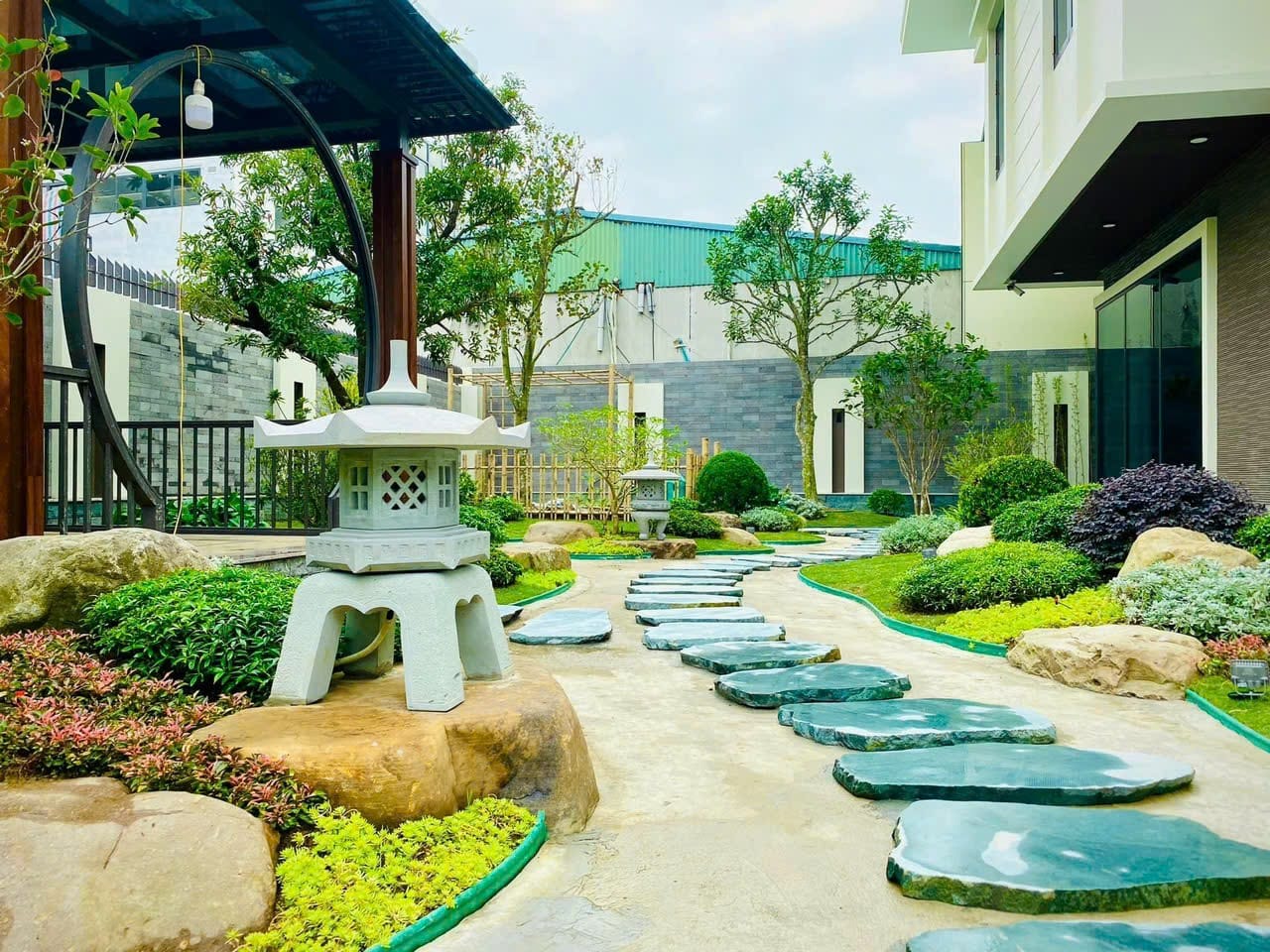 Thi công cảnh quan nhà ở