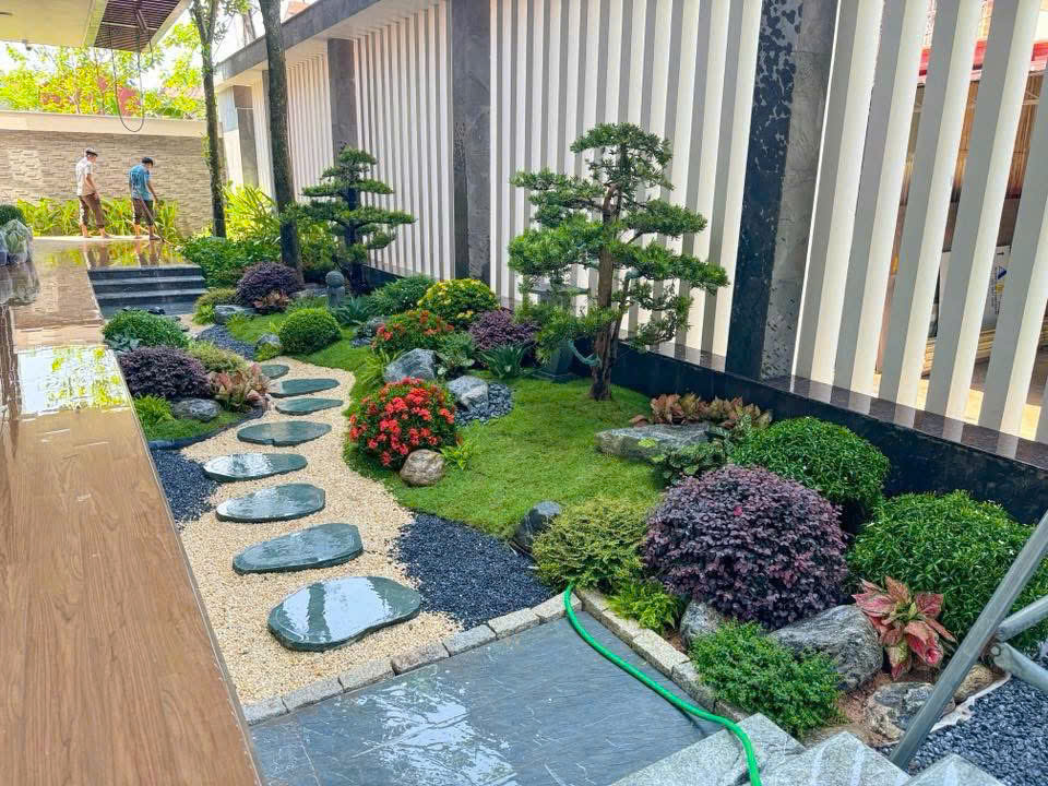 Thi công sân vườn mini