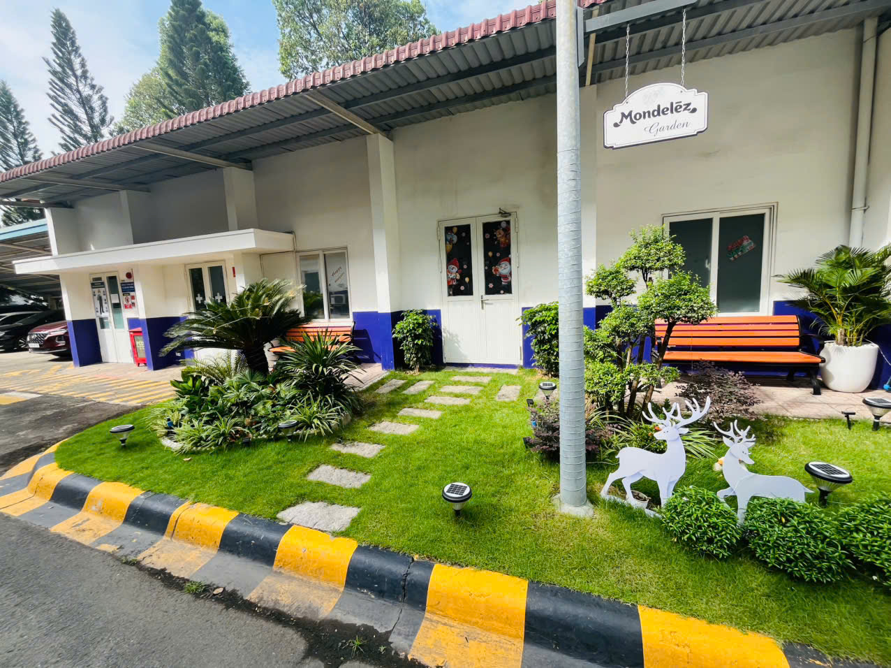 Thi công cây công trình cho nhà máy