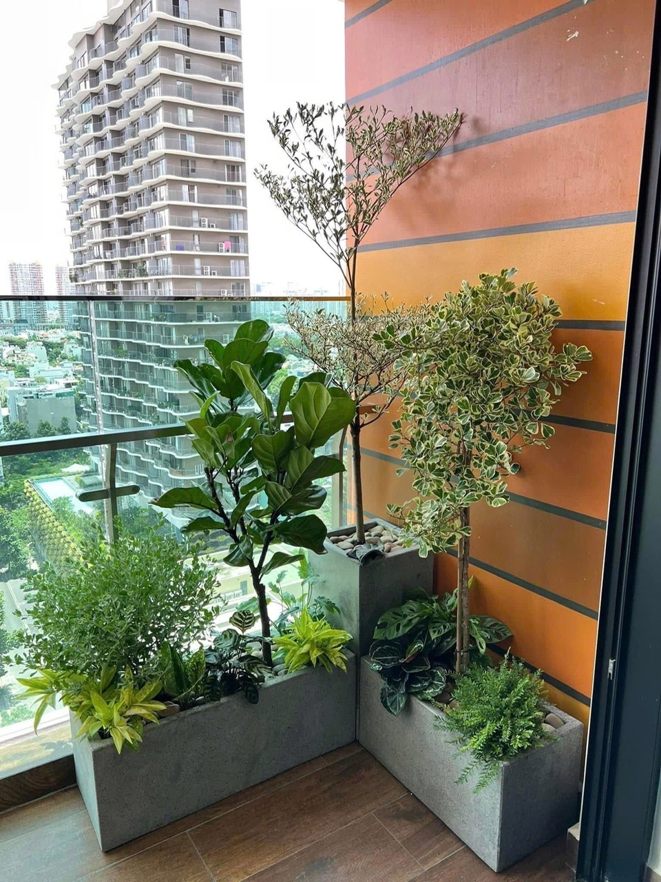 Bề mặt đá mài với các hạt đá lấp lánh tạo nên hiệu ứng thị giác độc đáo