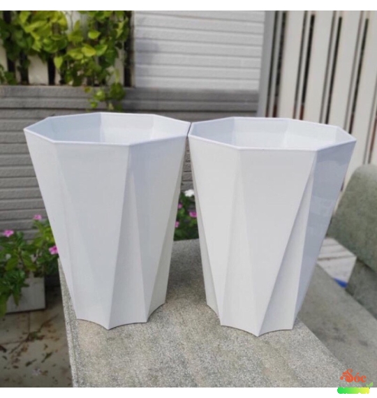 Chậu nhựa kim cương 20x18,5cm 