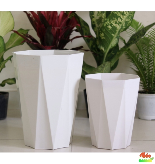 Chậu nhựa kim cương 20x18,5cm 